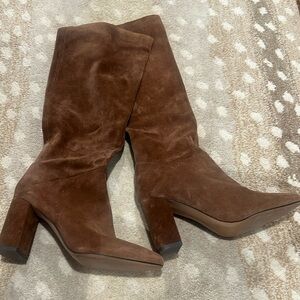 Suede Brown Boots